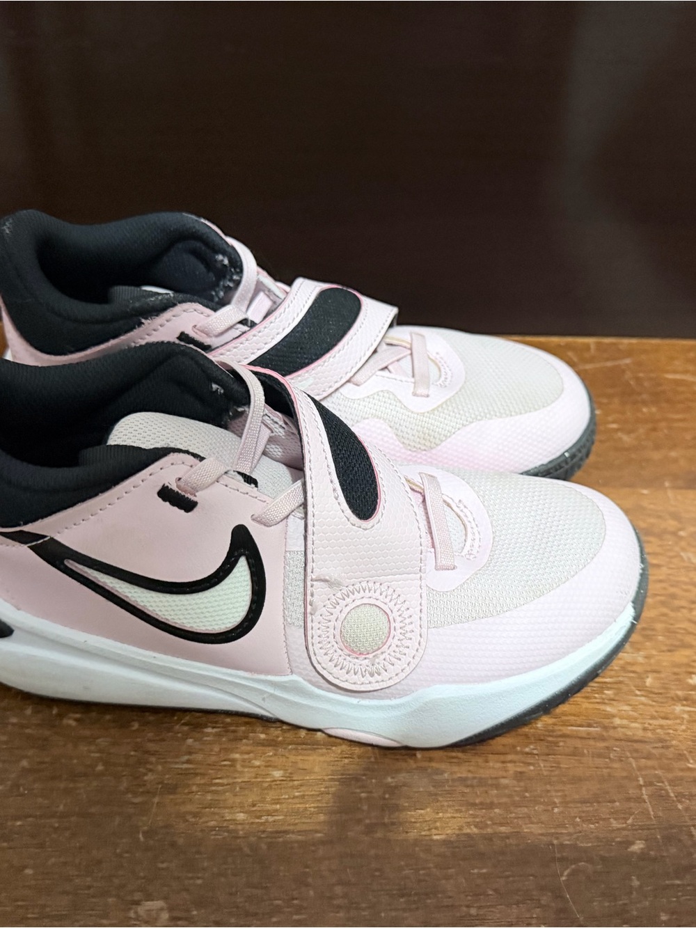 Nike girls basketball shoes